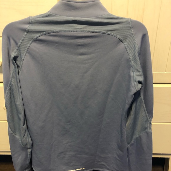 Women’s under Armour long sleeve - Picture 2 of 4
